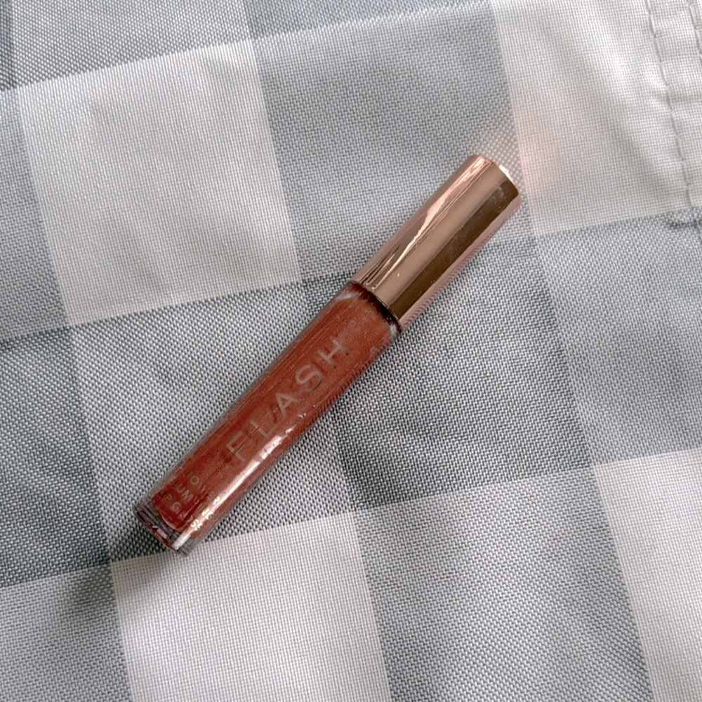 Never Opened Ever Flash Power Plumping Lip Gloss Rose Nude